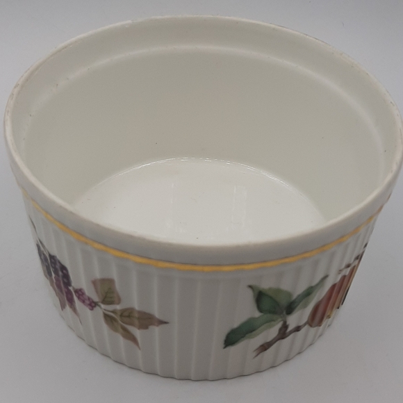 Royal Worcester Evesham Gold 5 1/2” Soufflé England Porcelain - Picture 3 of 5